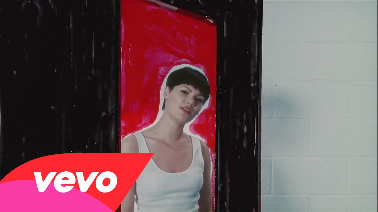 Sinead Harnett “She Ain’t Me” (Video Premiere) Sinead Harnett “She Ain’t Me” (Video Premiere)